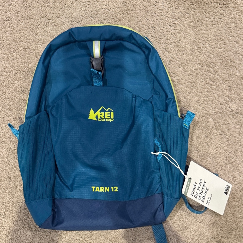 REI Tarn 12 Teal and Navy Backpack kids